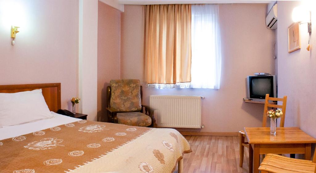 Hotel Skib room 1