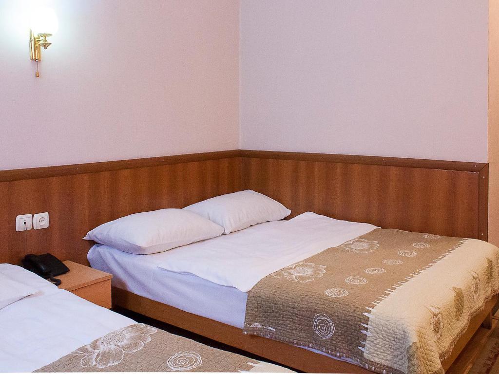Hotel Skib room 2
